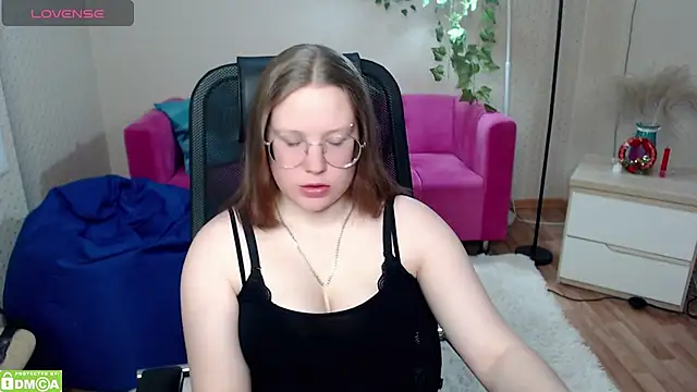 Snapshot of kuri_u chatting on February 2026 09:02:01 AM kuri u online show from February 2026 09:02:01 AM