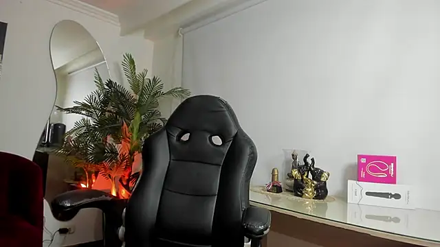 Snapshot of VictoriaPaker chatting on January 2026 11:58:02 AM VictoriaPaker online show from January 2026 11:58:02 AM