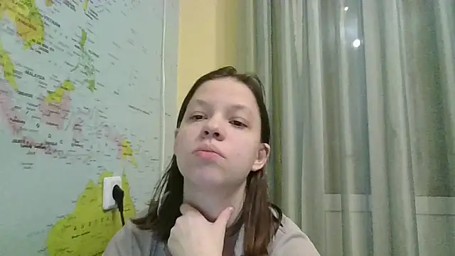 Snapshot of Paradise_Tease chatting on February 2026 04:35:02 PM Paradise Tease online show from February 2026 04:35:02 PM