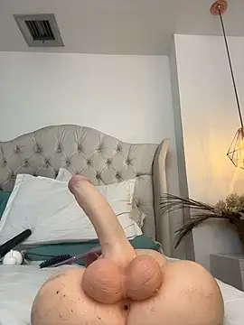 IvonneOwen online show from May 2026 12:54:01 PM