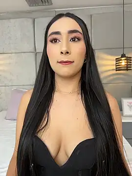 IvonneOwen online show from June 2026 03:00:01 AM