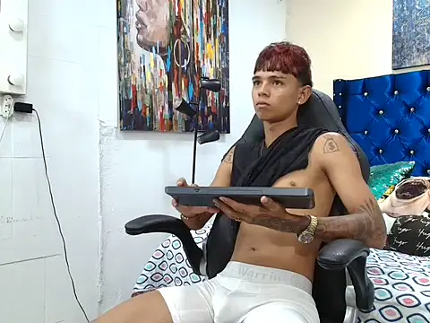 Snapshot of angelcutexx18 chatting on March 2026 05:30:01 PM angelcutexx18 online show from March 2026 05:30:01 PM