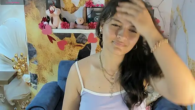 Snapshot of MiaBella18 chatting on February 2026 06:59:02 PM MiaBella18 online show from February 2026 06:59:02 PM