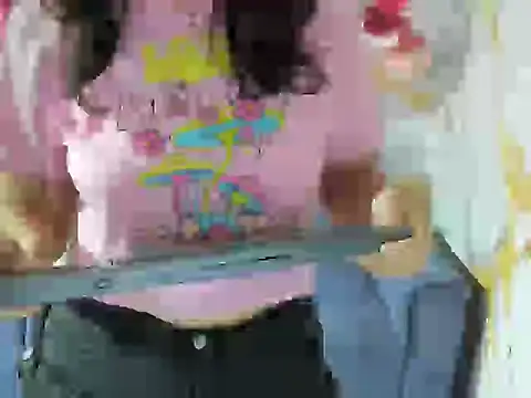 Snapshot of MiaBella18 chatting on February 2026 06:59:02 PM MiaBella18 online show from February 2026 06:59:02 PM