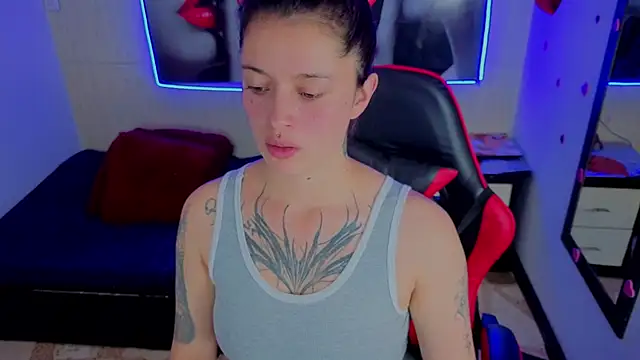 Snapshot of Harley_quinzell chatting on February 2026 06:15:02 PM Harley quinzell online show from February 2026 06:15:02 PM