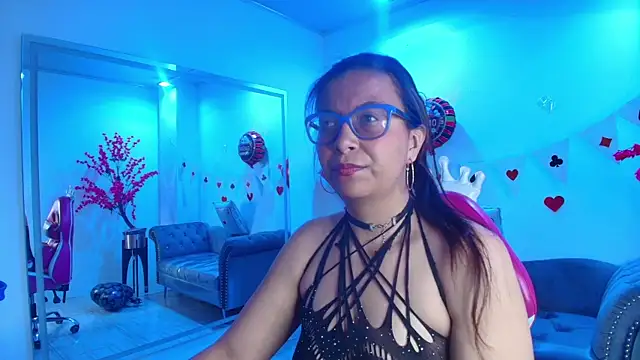 Amber  rouge online show from February 2026 03:23:01 AM