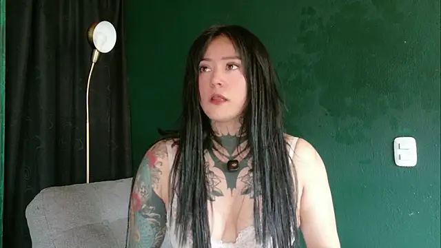 sarahe9769 online show from May 2026 07:43:02 PM