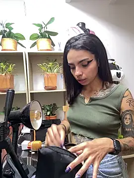 Snapshot of Electra_Darkk chatting on April 2026 04:29:01 PM Electra Darkk online show from April 2026 04:29:01 PM