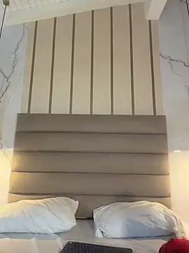 Snapshot of EmmaJhoons chatting on March 2026 10:08:02 AM EmmaJhoons online show from March 2026 10:08:02 AM