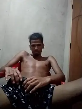 Snapshot of novin021rj0 chatting on January 2026 01:13:02 PM novin021rj0 online show from January 2026 01:13:02 PM