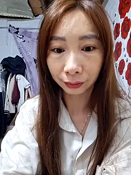 Snapshot of Adela-222 chatting on March 2026 12:47:02 AM Adela-222 online show from March 2026 12:47:02 AM