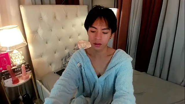Snapshot of davincihugecock chatting on July 2026 05:59:01 PM davincihugecock online show from July 2026 05:59:01 PM