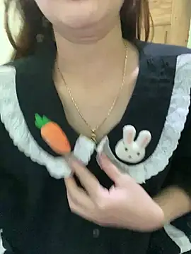 Snapshot of Angela_loveee chatting on January 2026 04:17:01 AM Angela loveee online show from January 2026 04:17:01 AM