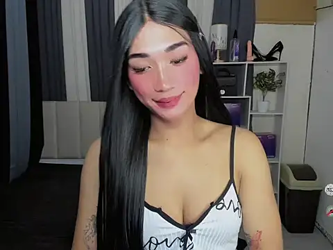 FyangFoxx online show from May 2026 06:04:01 PM