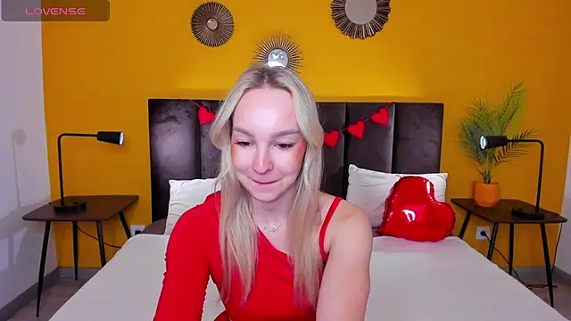 Snapshot of DaisyMellifluous chatting on February 2026 01:44:02 AM DaisyMellifluous online show from February 2026 01:44:02 AM