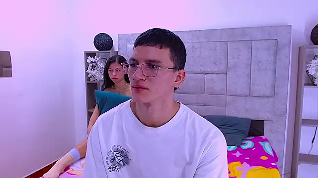 Sophi and Jack online show from February 2026 03:57:02 AM