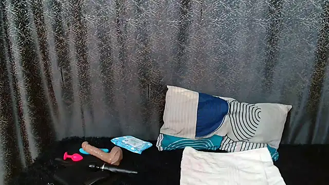 Snapshot of Amanda_April chatting on March 2026 06:57:01 PM Amanda April online show from March 2026 06:57:01 PM