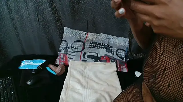 Snapshot of Amanda_April chatting on March 2026 03:23:01 PM Amanda April online show from March 2026 03:23:01 PM