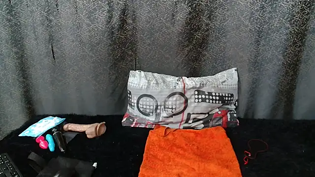 Snapshot of Amanda_April chatting on March 2026 05:57:02 PM Amanda April online show from March 2026 05:57:02 PM