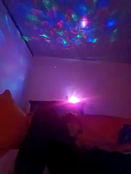 Snapshot of Winterslender chatting on February 2026 09:22:01 PM Winterslender online show from February 2026 09:22:01 PM