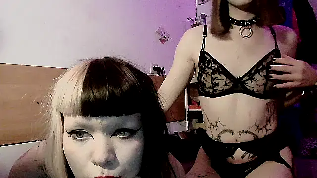 kicianiunia online show from February 2026 06:53:02 PM