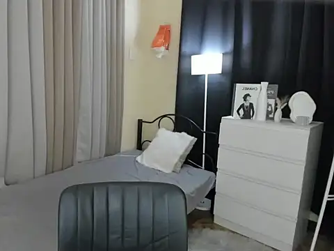 Snapshot of XxRhianxX chatting on January 2026 10:19:02 AM XxRhianxX online show from January 2026 10:19:02 AM