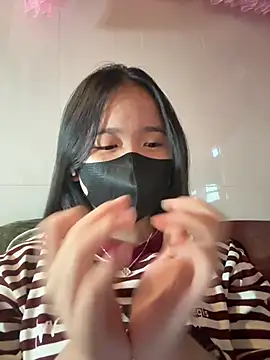 Snapshot of Gwen879 chatting on January 2026 01:22:02 AM Gwen879 online show from January 2026 01:22:02 AM