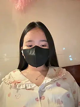 Snapshot of Gwen879 chatting on February 2026 01:09:02 AM Gwen879 online show from February 2026 01:09:02 AM