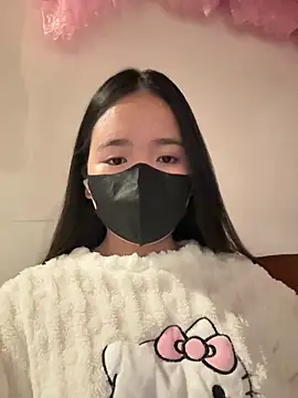 Snapshot of Gwen879 chatting on February 2026 12:48:01 AM Gwen879 online show from February 2026 12:48:01 AM