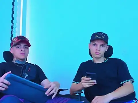 Snapshot of Thomas-Wil chatting on January 2026 08:23:01 PM Thomas-Wil online show from January 2026 08:23:01 PM