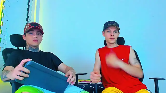 Snapshot of Thomas-Wil chatting on February 2026 05:35:02 PM Thomas-Wil online show from February 2026 05:35:02 PM