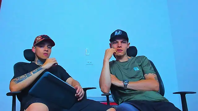 Snapshot of Thomas-Wil chatting on March 2026 03:12:02 AM Thomas-Wil online show from March 2026 03:12:02 AM