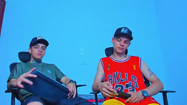 Snapshot of Thomas-Wil chatting on March 2026 10:04:02 PM Thomas-Wil online show from March 2026 10:04:02 PM