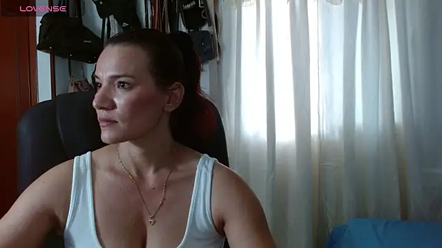 Snapshot of Scarlett_3X chatting on February 2026 09:29:02 PM Scarlett 3X online show from February 2026 09:29:02 PM