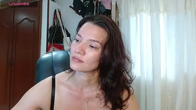 Snapshot of Scarlett_3X chatting on February 2026 10:55:01 PM Scarlett 3X online show from February 2026 10:55:01 PM