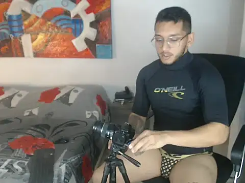 Snapshot of EvanVelvet chatting on January 2026 11:08:01 PM EvanVelvet online show from January 2026 11:08:01 PM