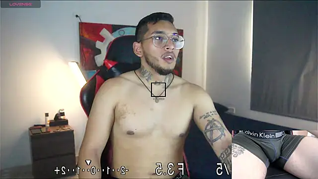 Snapshot of EvanVelvet chatting on February 2026 04:24:02 PM EvanVelvet online show from February 2026 04:24:02 PM