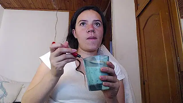 Shanel Lozano online show from May 2026 10:05:01 PM