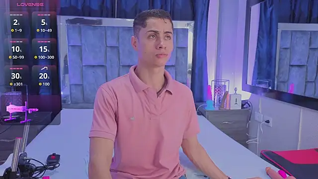 LeoMonnroe online show from April 2026 06:05:02 PM