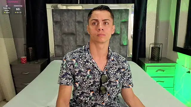 LeoMonnroe online show from July 2026 06:10:02 PM