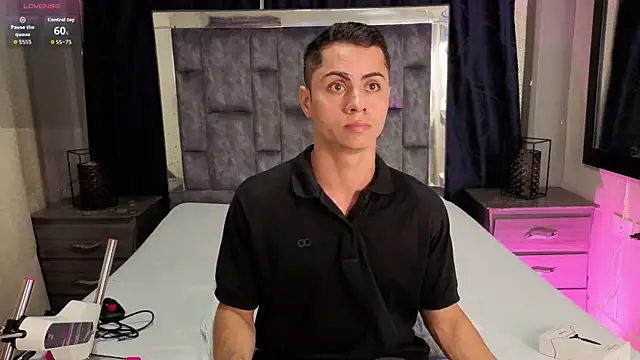 LeoMonnroe online show from July 2026 07:38:01 PM