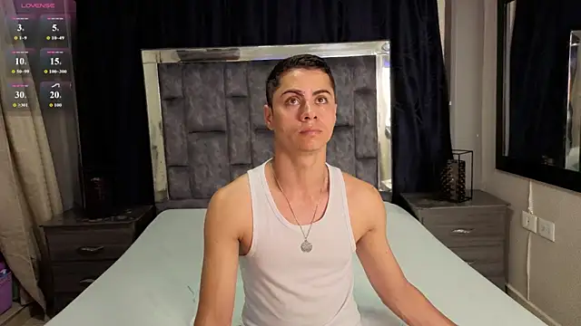 LeoMonnroe online show from July 2026 05:20:01 PM