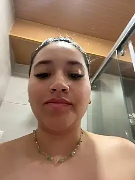 Snapshot of Veronica_Wins_ chatting on February 2026 12:31:01 PM Veronica Wins online show from February 2026 12:31:01 PM