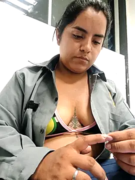 Isabel 3 online show from April 2026 03:56:01 AM