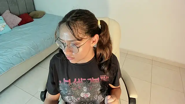 Snapshot of rosse_taylorx1 chatting on April 2026 07:20:02 PM rosse taylorx1 online show from April 2026 07:20:02 PM