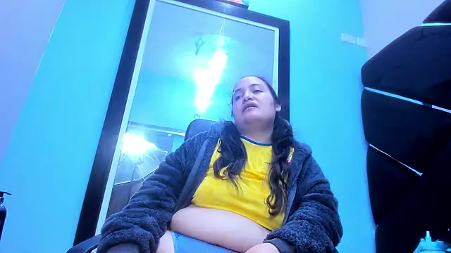 MiaRouss69 online show from April 2026 05:36:02 AM