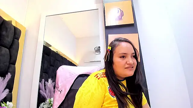 MiaRouss69 online show from June 2026 02:58:02 AM