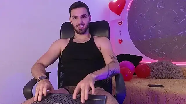 Snapshot of Apolo_lux1 chatting on February 2026 07:54:02 PM Apolo lux1 online show from February 2026 07:54:02 PM