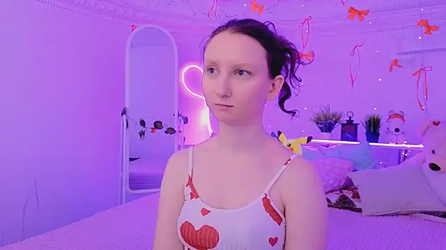 Snapshot of SunshineBlaze chatting on February 2026 01:28:01 PM SunshineBlaze online show from February 2026 01:28:01 PM