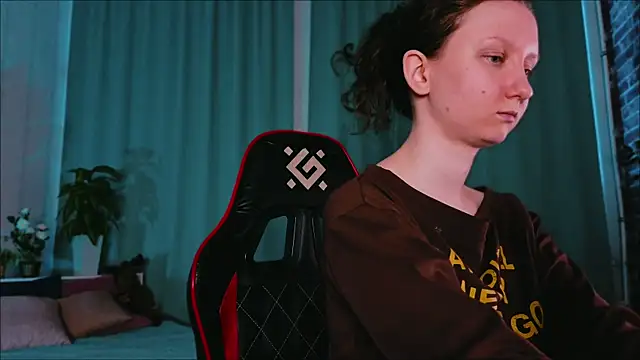 Snapshot of SunshineBlaze chatting on February 2026 05:51:02 AM SunshineBlaze online show from February 2026 05:51:02 AM